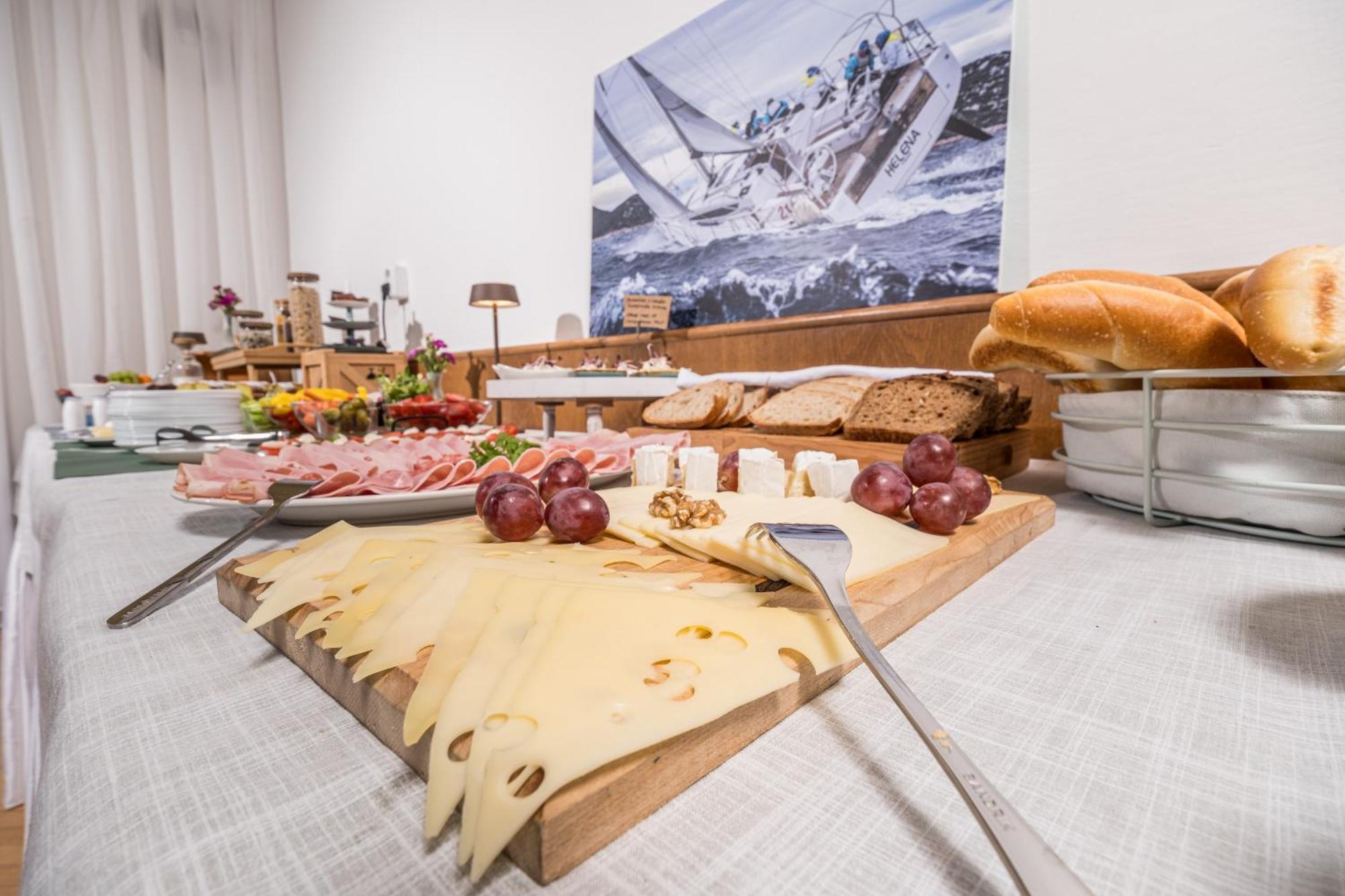 Penzion Kozi Horka U Brnenske Prehrady Brno Exteriör bild
